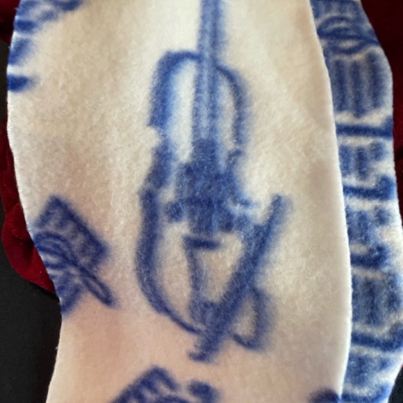 Fleece scarf NWOT musical motif W/fringe soft warm vintage Rare - Picture 3 of 5